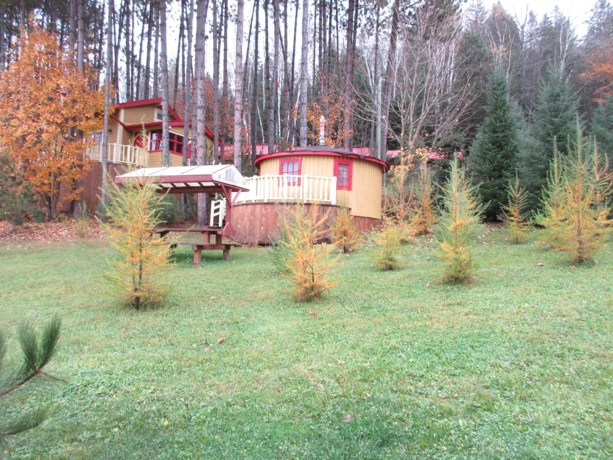 Bed and Breakfast La Maison Sous Les Arbres Saint Roch de Mekinac Exterior foto